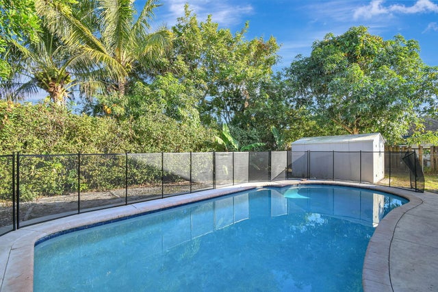 5 of 32 - 1398 Thornbank Lane, Royal Palm Beach, FL