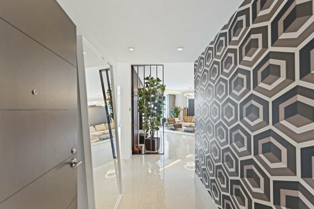 4 of 64 - 17301 Biscayne Boulevard #707, North Miami Beach, FL