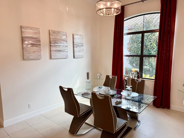 5 of 39 - 320 Se Fascino Circle, Port Saint Lucie, FL
