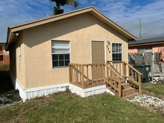 1 of 8 - 324 Sw 8th St, Belle Glade, FL