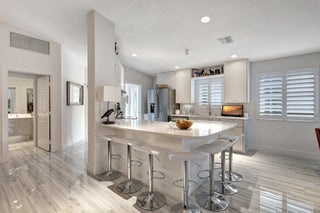 Photo of Listing #RX-11060207