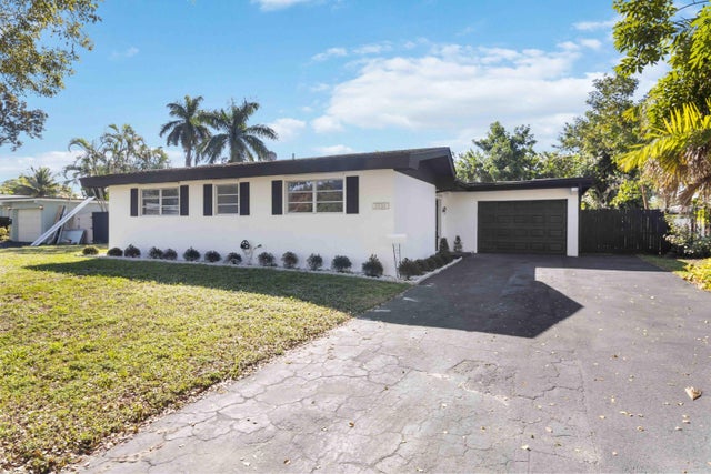 1 of 32 - 5532 Sw 1st Street, Plantation, FL