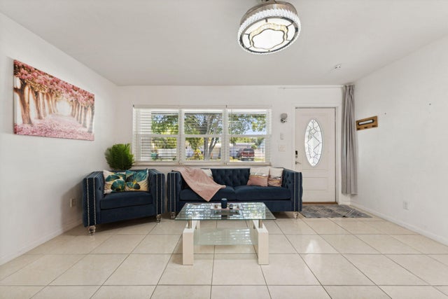 3 of 39 - 254 Sw 8th Street, Dania Beach, FL