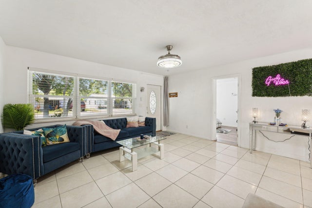 5 of 39 - 254 Sw 8th Street, Dania Beach, FL