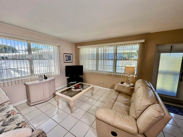 3 of 47 - 100 Markham E, Deerfield Beach, FL