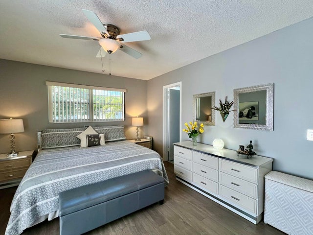 5 of 47 - 100 Markham E, Deerfield Beach, FL