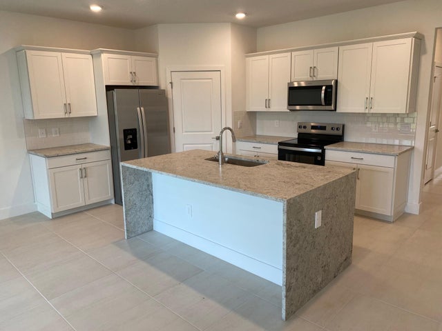 3 of 18 - 6821 Se Park Trace Drive, Stuart, FL