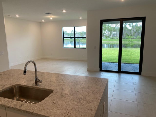 5 of 18 - 6821 Se Park Trace Drive, Stuart, FL
