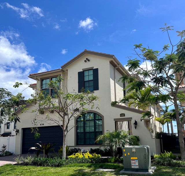 2 of 54 - 636 Windward Circle S, Boynton Beach, FL