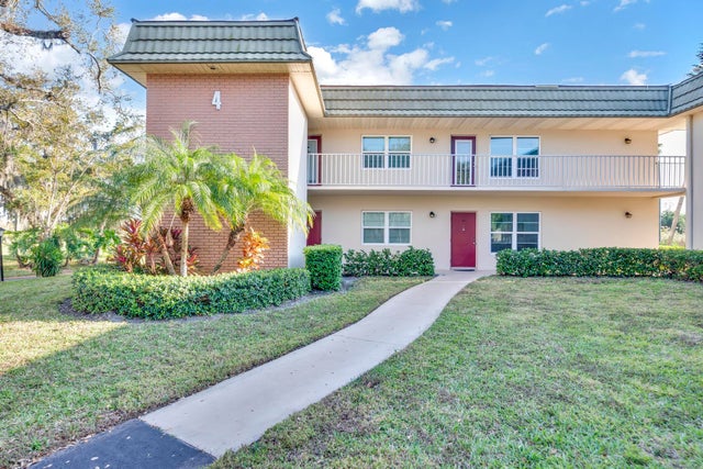 1 of 31 - 4 Vista Gardens Trail #107, Vero Beach, FL