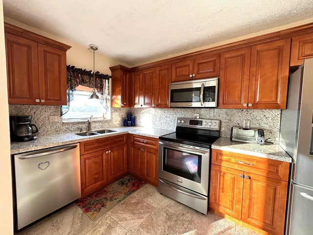 1 of 42 - 3951 Via Poinciana #412, Lake Worth, FL