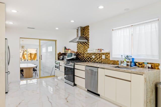 5 of 26 - 1323 Lincoln Street, Hollywood, FL
