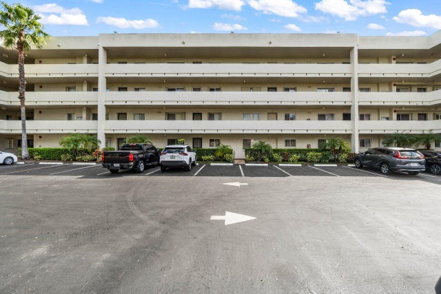 3178 Via Poinciana #315, Lake Worth