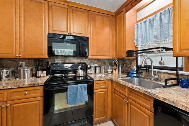 3 of 44 - 1136 Se Osceola Street, Stuart, FL