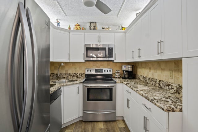 1995 Sw Silver Pine Way #119-d2, Palm City