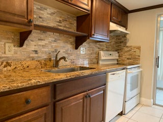 Photo of Listing #RX-11061771