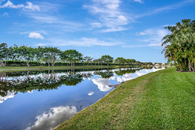 2 of 61 - 9158 Heathridge Dr, West Palm Beach, FL