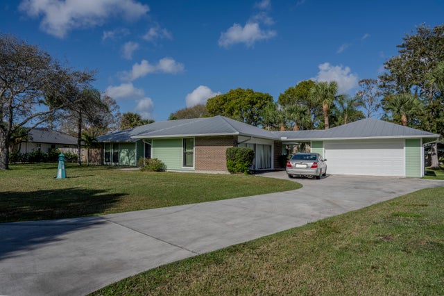 5 of 10 - 2995 Se Glasgow Drive, Stuart, FL