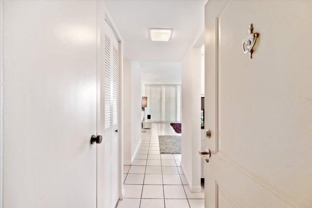 3 of 19 - 100 Bayview Drive #423, Sunny Isles Beach, FL