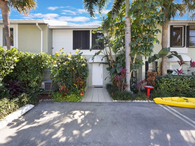 2 of 48 - 662 Mariners Way, Boynton Beach, FL