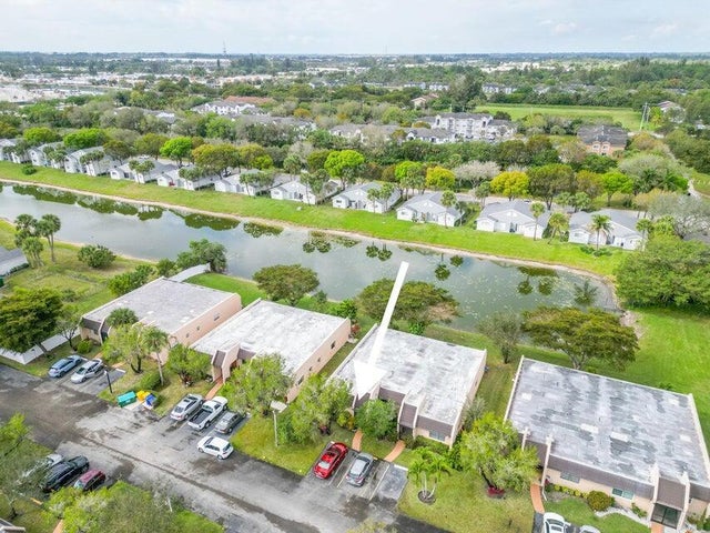 2 of 18 - 107 Lake Terry Drive, West Palm Beach, FL