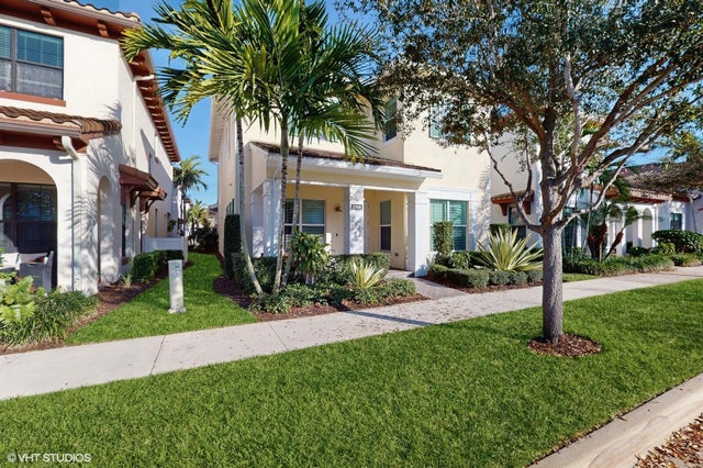 3 of 23 - 2098 Dickens Terrace, Palm Beach Gardens, FL