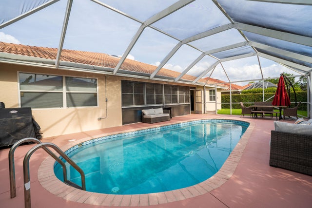 2 of 58 - 165 Cypress Trace, Royal Palm Beach, FL
