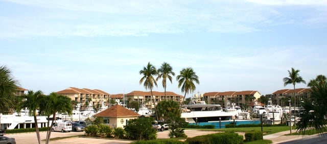 1 of 39 - 901 Seafarer Circle #201, Jupiter, FL