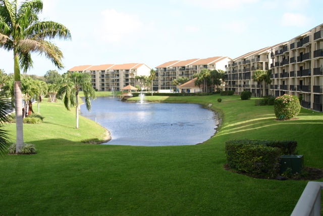 4 of 39 - 901 Seafarer Circle #201, Jupiter, FL