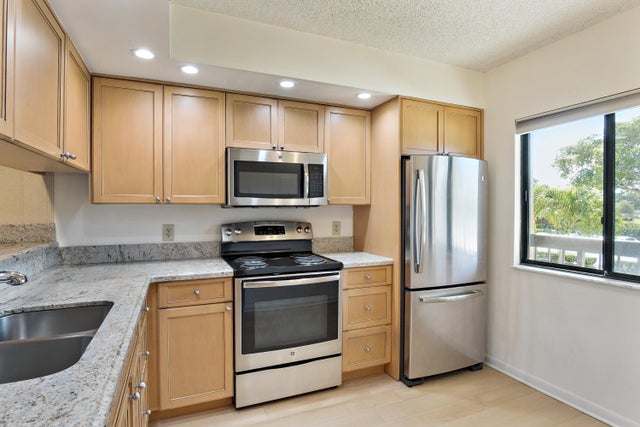 5 of 39 - 901 Seafarer Circle #201, Jupiter, FL