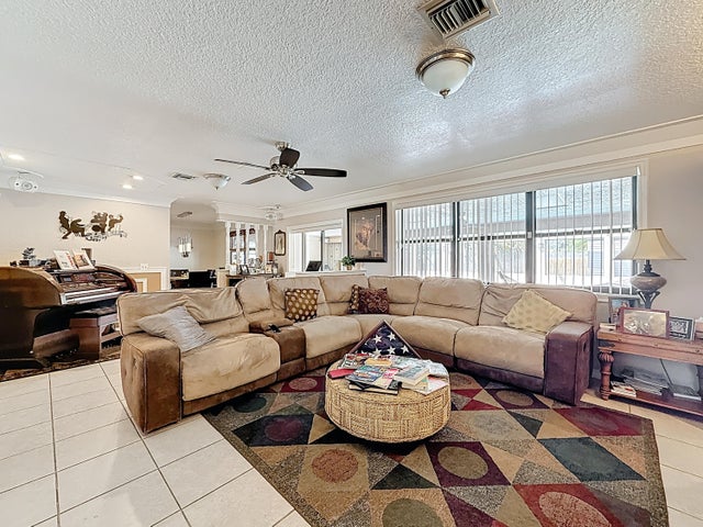 4 of 68 - 189 Ne Caprona Avenue, Port Saint Lucie, FL