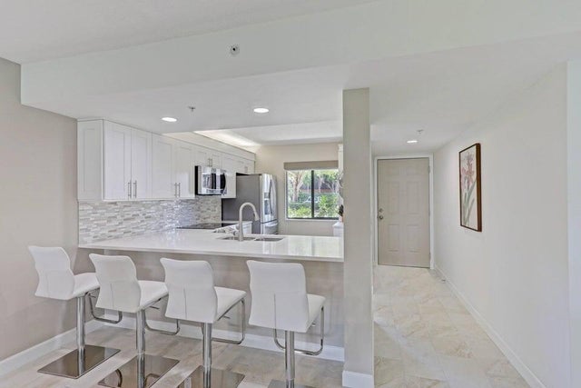 1 of 33 - 901 Seafarer Cir #105, Jupiter, FL