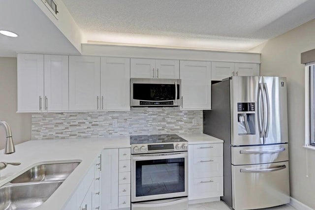 4 of 33 - 901 Seafarer Cir #105, Jupiter, FL