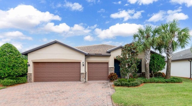 1 of 54 - 739 Se Villandry Way, Port Saint Lucie, FL