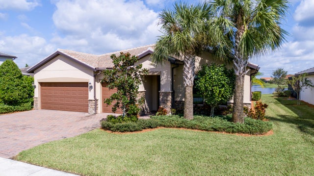3 of 54 - 739 Se Villandry Way, Port Saint Lucie, FL