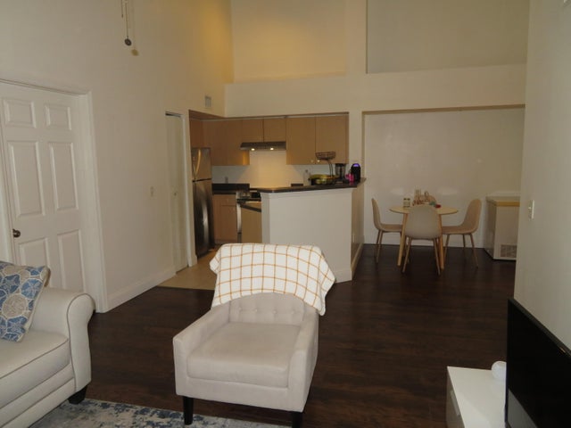 4 of 20 - 4241 San Marino Blvd #207, West Palm Beach, FL