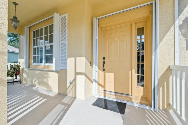 3 of 20 - 852 Nw Sarria Court, Port Saint Lucie, FL