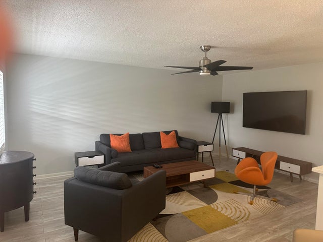 5 of 11 - 155 Windsor G, West Palm Beach, FL
