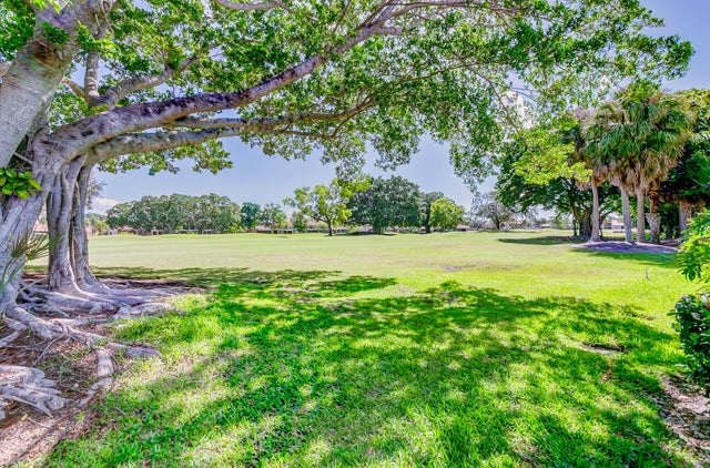 2 of 116 - 118 Monterey Pointe Drive, Palm Beach Gardens, FL