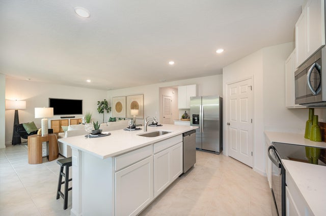 5 of 36 - 484 Se Bradshaw Circle, Port Saint Lucie, FL