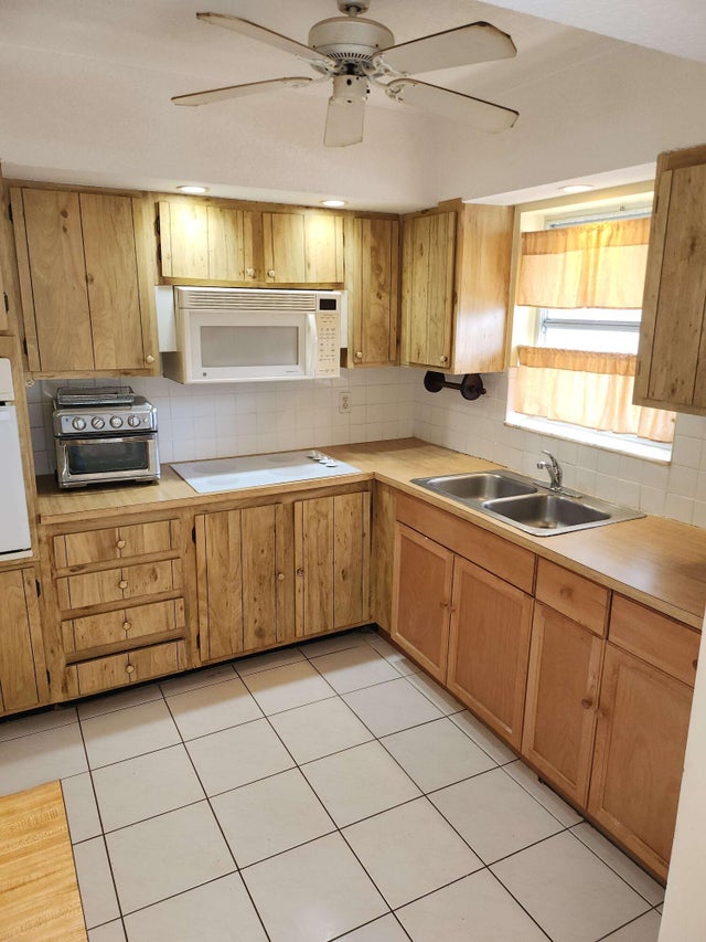3 of 10 - 2638 Gately Drive E #131, West Palm Beach, FL