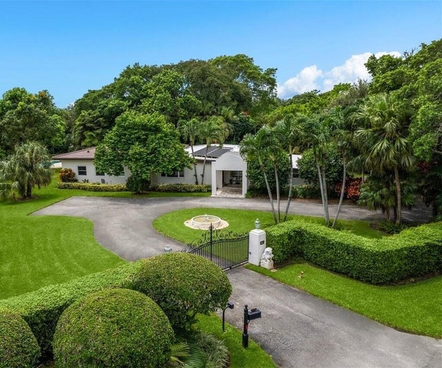 4 of 11 - 6700 Sw 115th Street, Pinecrest, FL