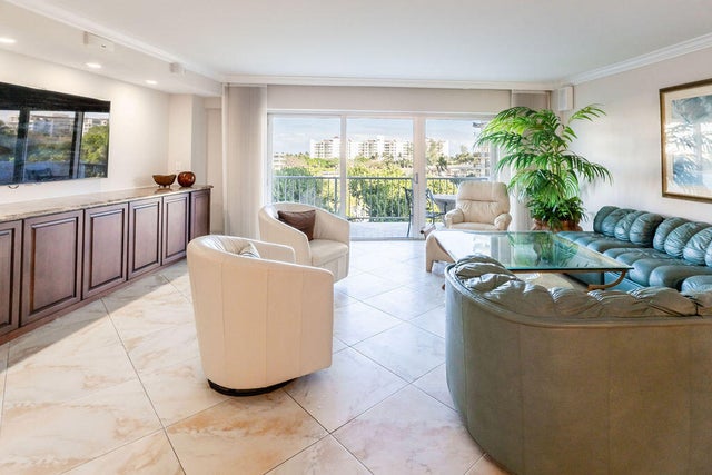 4 of 32 - 875 E Camino Real #5b, Boca Raton, FL