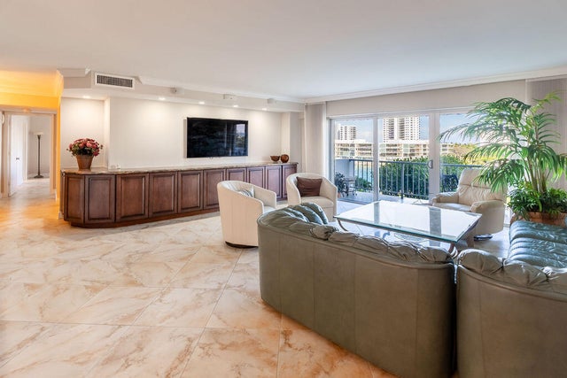 5 of 32 - 875 E Camino Real #5b, Boca Raton, FL