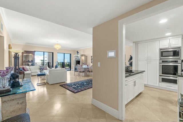 2 of 36 - 200 E Palmetto Park Road #808, Boca Raton, FL