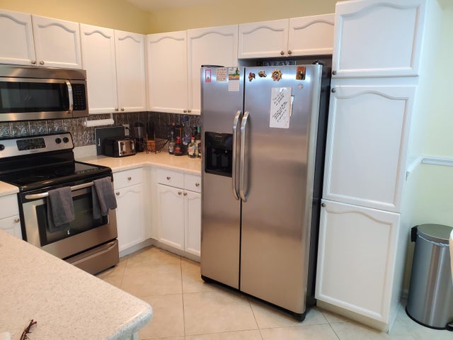 3 of 29 - 105 Harbor Lake Circle, Greenacres, FL