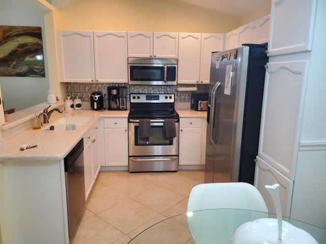 4 of 29 - 105 Harbor Lake Circle, Greenacres, FL