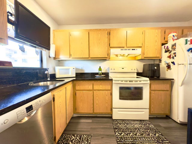 5 of 42 - 4700 Lucerne Lakes Boulevard #408, Lake Worth, FL