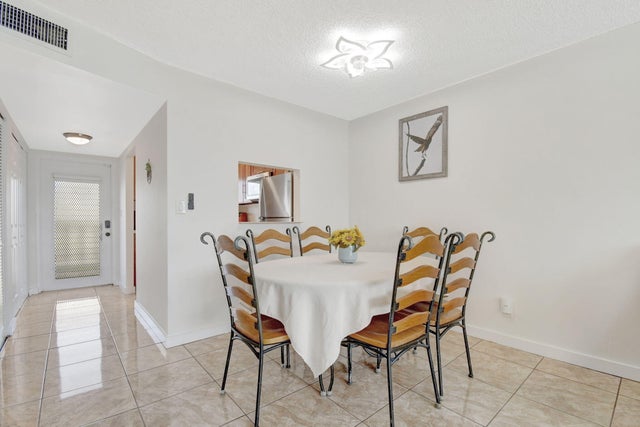 3 of 15 - 9261 Sunrise Lakes Blvd #210, Sunrise, FL