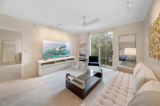 1 of 32 - 720 S Sapodilla Avenue #301, West Palm Beach, FL